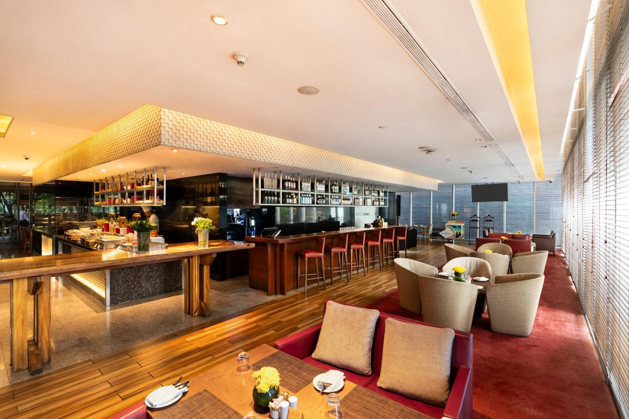 Marriott Suites Pune Exterior photo